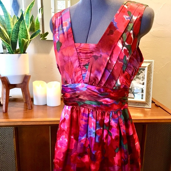 Banana Republic Red Silk Satin Dress - Picture 4 of 8